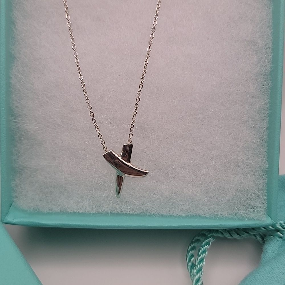 TIFFANY & CO CROSS NECKLACE SILVER - Picture 2 of 3